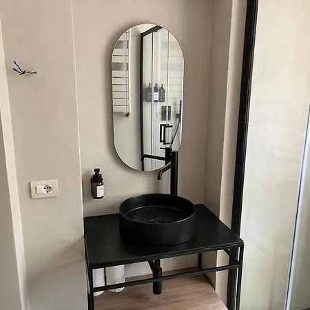 Maison Chic Spagna Two Apartment Rom